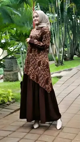 gamis #busanamuslim #gamiswanita #gamisbatik #busana #gamismuslimah #gamis #gamiskekinian 