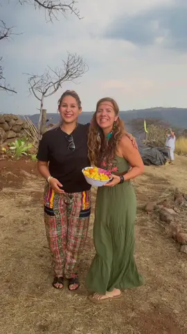 Soy Diana bernal, este ah sido mi camino de vida, arte música danza energía, retiro kailani del 15 al 17 de agosto 3 dias - playa platanitos mexico, hospedaje y comida incluidos y más de 10 terapias #yogadance #undescanso #puertovallarta #espiritualidad #fyp #guadalajara #rerirosespiritual #medicina #doctores #abogados #temazcal #sanarheridas 