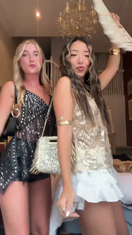 Best friends who match #outfitinspo 