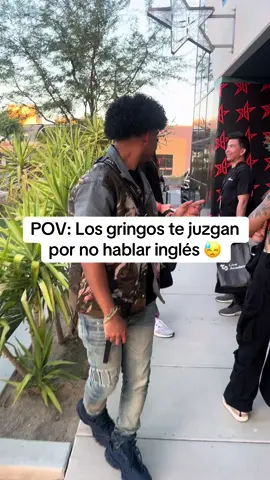Estas excelente si no entiendes ingles!!! #creatorsearchinsights #fyp≥› #usatiktok #usa_tiktok #adult #mom #papa #dad #viralvideo #tiktokshop #spotlightfinds #bestdeals #translatingearbuds #audifonostraductores 