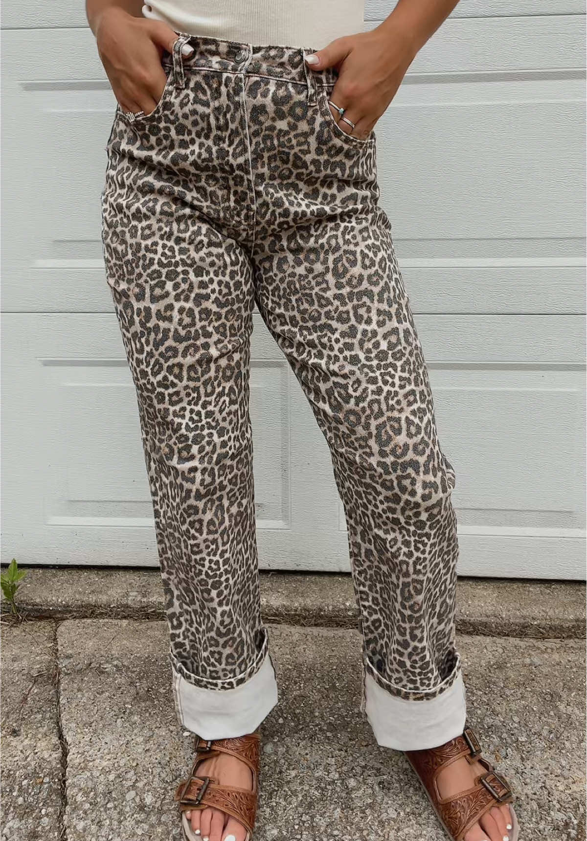 New favorite denim unlocked 🔓🤠🙌🏼 #leopardprint #western #westernootd #westernboutique #leopardjeans #westernstyle 