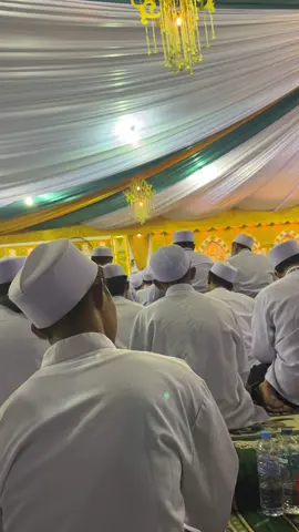 jika kamu sibuk dengan akhirat, dunia akan mengikuti -Umar bin Khattab #ukhsaficoplercommunity #manaqibsyechabdulqodiraljaelani #alkhidmahindonesia #coplercommunity #hut #ucc #gresik #padahariini #fyp #xyzbca 