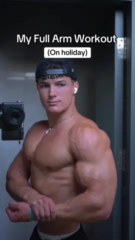 My full arm workout (on holiday)              #natty #armday #gymmotivation 
