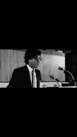 وحدي .  .  .  .  .  .  .  .  .  .  .  #محمود_درويش #شعر #لايك__explore___ #🤍🤍 #youtub #العراق 