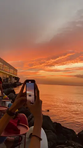 🥹 . .  #manado #sunsetmanado #fyppppppppppppppppppppppp #sunset #bahumallmanado 