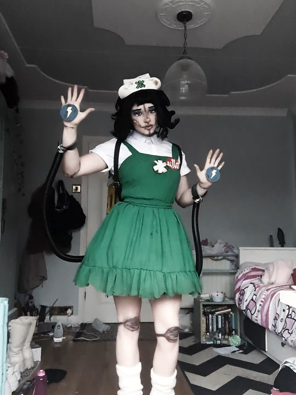 Dollie core, currently eating all my con snacks post UKCGF, as all responsible cosplayers do.  (I WISH ID SAID HI TO MORE PEOPLE!)  #dolliesotm #Dolliecosplay #FNAF #ukcgf  #timmy_cosplay 
