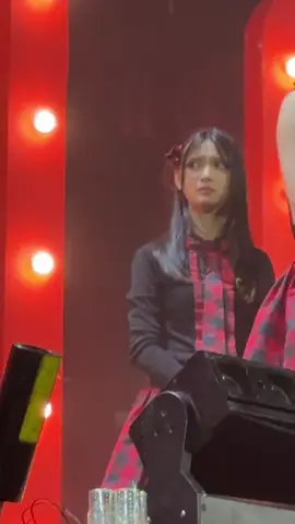 lucuuu bangettt plissss anak bdg satuu iniii (mentahan dri x ya gaes tpi aku lupa nama akunnya ijin yaaw kaa)  #virgijkt48 #jkt48fullhouse #jkt48 