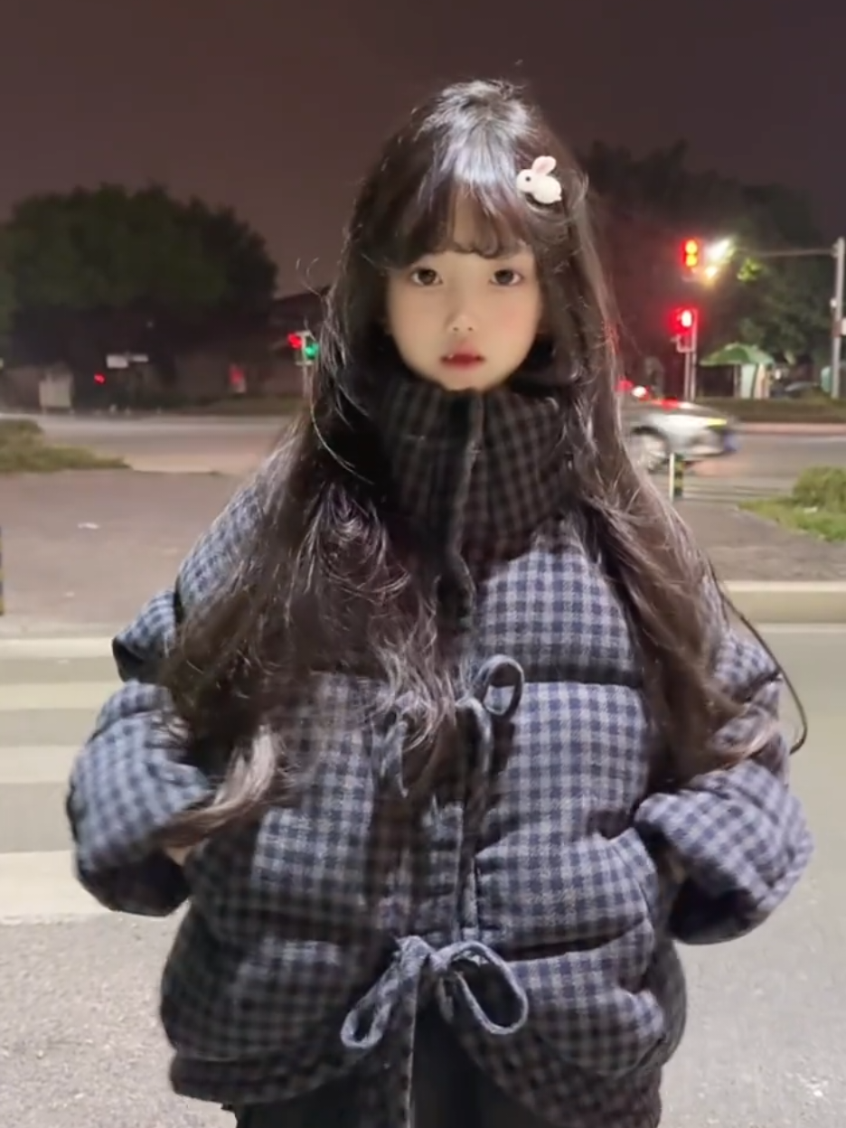 有点甜~ #氛围感 #骗你生女儿 #可爱的女鹅 #萌娃 #甜妹 #手势舞 
