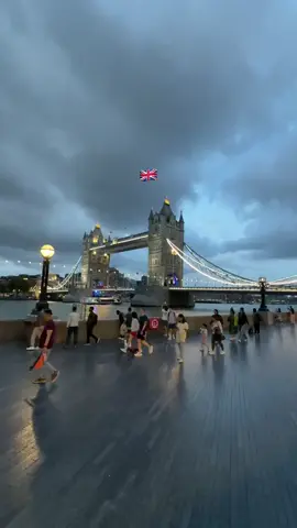 شباب سويت گروب ع تلي راسلني اضيفك #الحلم #الهجره #الهجره_الى_اوربا #الحلم 💔🇬🇧