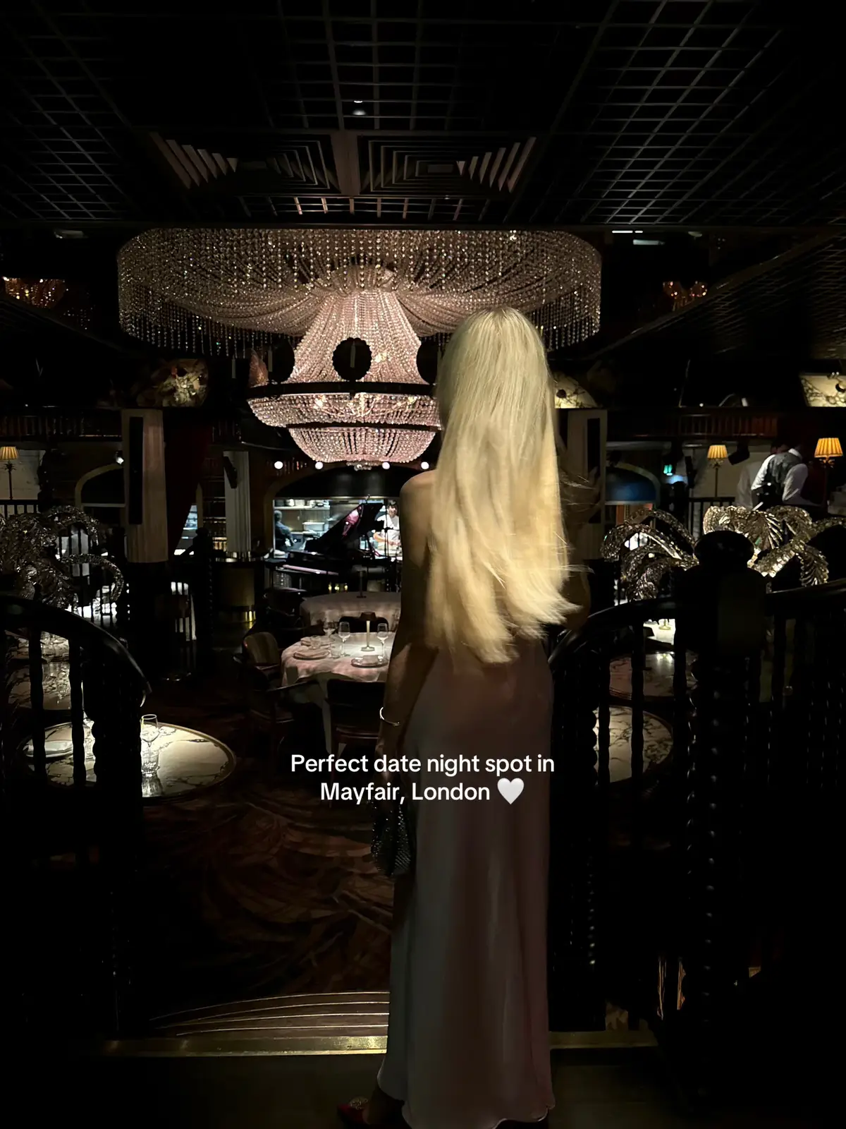 Perfect date night restaurant in London- location is on the last pic 🤍 #london #datenight #dateideas #londonrestaurants #londonhotspots #birthdayideas 