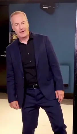 Bob Odenkirk dancing😎 #bobodenkirk #saulgoodman #бободинкерк #крутаямузыка #солгудман #лучшезвонитесолу