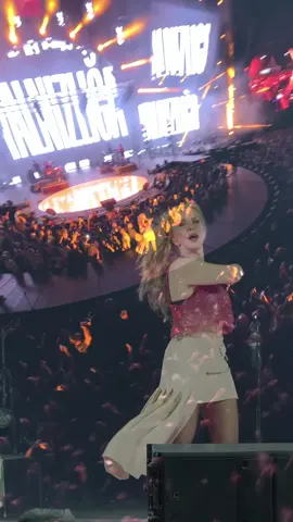 Türkiye’nin kurulan en büyük ve en havalı sahnesi olan İstanbul Festivalinde bu yılın çıkacağım ilk ve son konserine bekliyorum sizi… 13 Ağustos’ta İstanbul Festivalinde buluşalım ❤️ #sertaberener #istfest #istanbulfestivali 