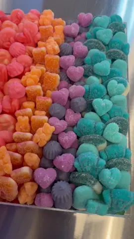 Custom chaos story time, sweet success 🍬 #rubybond #candy #candyboard #candybox #gummycandy #custom #corporategifts #luxurygifts #storytime #bts #letsmakeacandyboard 