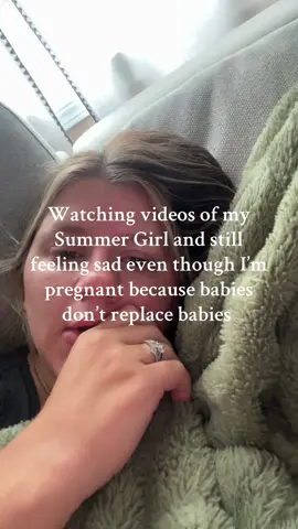 I am so excited to be pregnant, but I miss my Summer every single day. Babies don’t replace babies. I wish everyday Summer was still here #infantloss #lossmom #pregnantafterloss #girlmom 