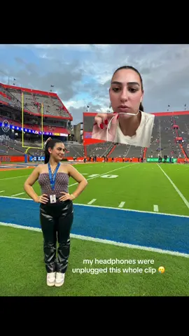 I never got to wear tailgate outfits in undergrad since I would dance at every game so I had a lottttt of fun (and stress 😅) putting together outfits each week for all the home games #florida #gamedayoutfit #sec #secoutfits #secfootball #womeninsports #sportsoutfit #football #CollegeFootball #collegegameday #collegegamedayoutfitinspo #collegegamedayoutfit #floridagators #floridagatorsfootball #secgameday #OOTD #gameday #uf #greenscreen 