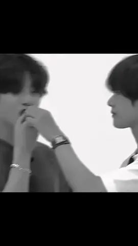🥹✨🩷 #taekook #vkook #تايكوك_ريل #تايكوك #تايكوك_ازواج #taehyung #jungkook #explore #tiktok #fypシ゚ #fyp 