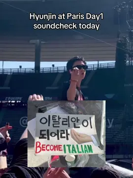 Non vedo l’ora di vederli a Roma 😭 Credits to: @/yamianatomy on X #kpop #straykids #straykidsstay #straykidsparis #straykidsworldtour #straykidsrome #straykidsitalia #fyp