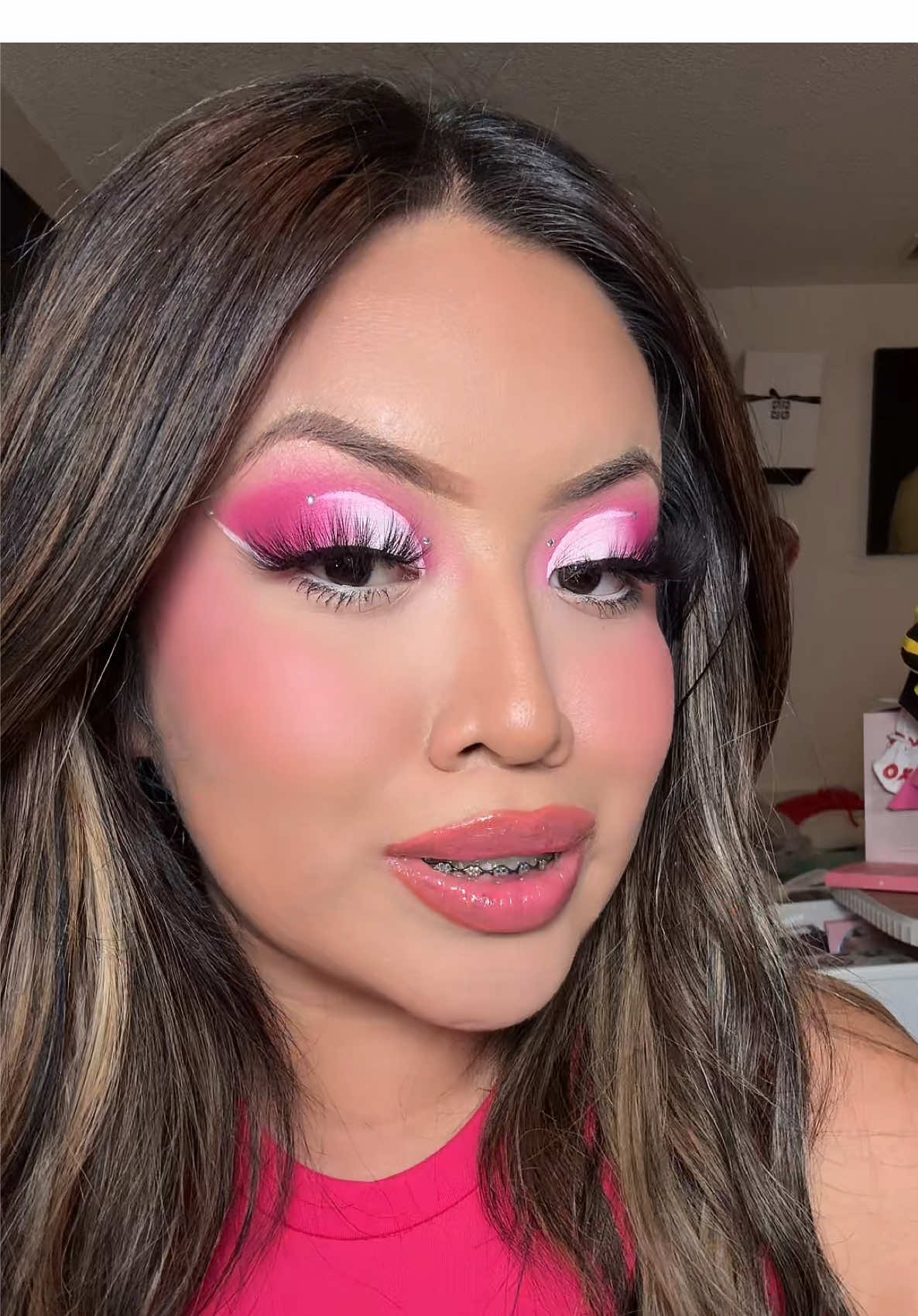 @Beauty Creations Cosmetics 🎀✨⭐️ NEWEST LAUNCHHHH ICONICCC 😍 #beautycreationscosmetics #beautycreations #globalpick #creatorsearchinsights #creatorinsights #lipcombo #lesliegisselle #paralasgirls #dechava #eyeshadowlook #tiktoker 