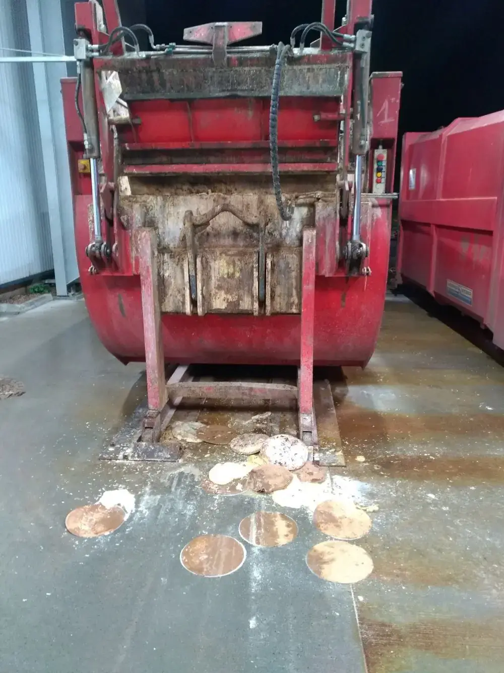 In 2022, France was rocked by a major food safety scandal involving the popular frozen pizza brand Buitoni, owned by the multinational food company Nestlé. The incident stemmed from the discovery of Escherichia coli (E. coli) contamination in several frozen pizzas produced at Buitoni’s factory in Caudry, located in northern France. This health crisis had severe consequences, including the death of two children and the hospitalization of dozens more, sparking widespread outrage and prompting an urgent investigation into food safety standards and corporate responsibility. The Origin of the Outbreak The outbreak was linked to Buitoni's 