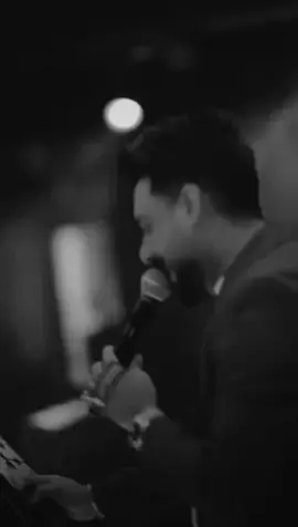 غيرو منو يحس بية . . . #غيرو_منو_يحس_بيا #حسام_الماجد #تصميم_فيديوهات🎶🎤 #ستوريات #viral #fypシ #اغاني_عراقية 