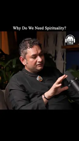 Pundrik Maharaj's wisdom: Our true possessions are sadhana and prayers. They guide our spiritual journey to inner peace. Consistent devotion transforms lives beyond anything material! 🙏✨ #Sadhana #Spirituality #Devotion #TRS #BeerBiceps #TheRanveerShow #RanveerAllahbadia #PodcastClips