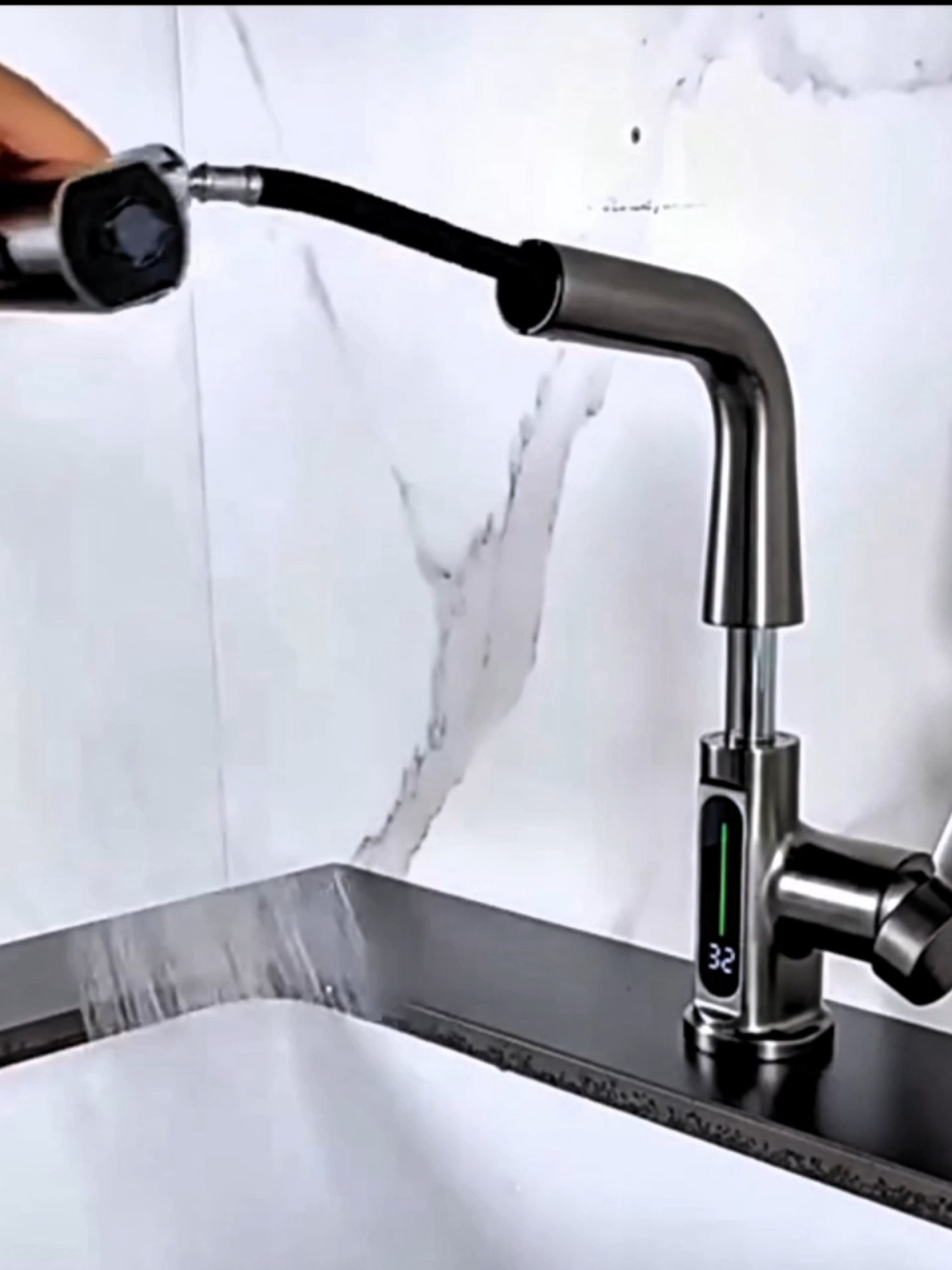 Intelligent Digital Display Faucet Link in my bio!!! #fypp #LifeHack #tiktokmademebuyit #water