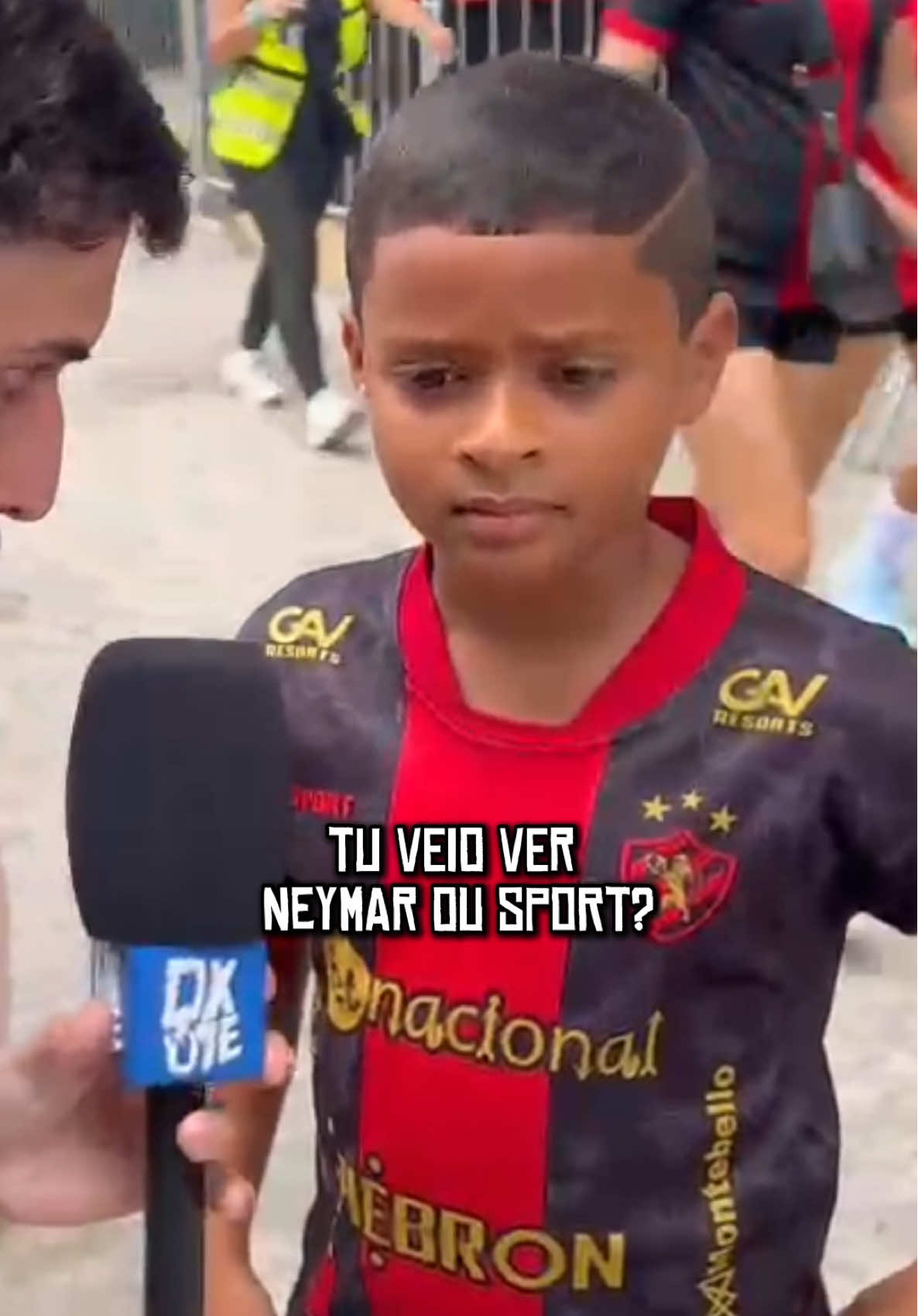 Quem é Neymar perto do Sport? 👀 #futebol #resenha #neymar #torcida 