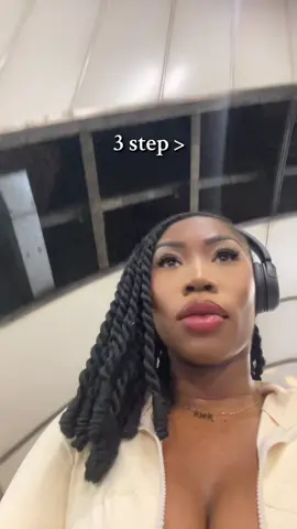A prayer, 🤲🏾 looking like a 3 step year for me 😫whewww  #tfl hates to see me coming  🇬🇧 #fyp #3step #afrohouse #housemusic 