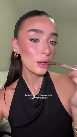 @KIKO Milano precision lip liner 505 & 3D hydra lip gloss 31 💋 #kikomilano #3dhydralipgloss #sparklylipgloss #lipcombo #trendingbeauty #lipliner #eurosummer 