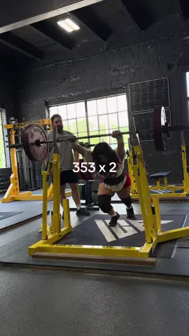 God always gives me the strength  #gym #powerlifting #powerlifter #barbellsquats #jesus 