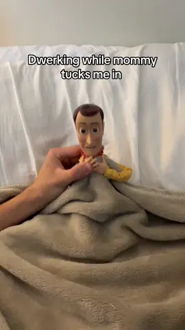 “Don’t be afraid of it mommy, be aware of it” #dwerk #woody #mommy #bedtime #funny #fyp #viral 