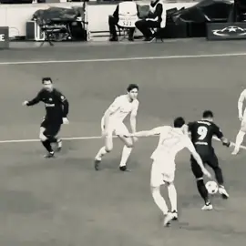 وفجيت له بابٍ عن الناس سكرته !! 😞 #fyp #barcelona #lionelmessi #messi #lionelmessi10 