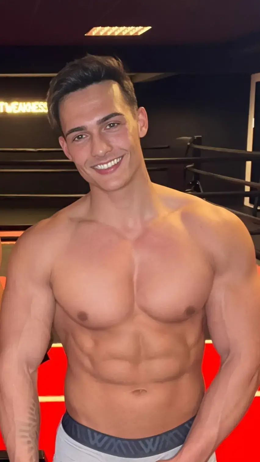 #topboy #fypシ゚ #fypviral #handsomeboy #fipシ #fypviral #handsomeboy #fipシ #gymbody #muscle #vaiprafy #handsome #fipシviral #cuteboys #fyppp #vaiprofy #trendingvideo #boys #topboys #brazilianboy #asianboy