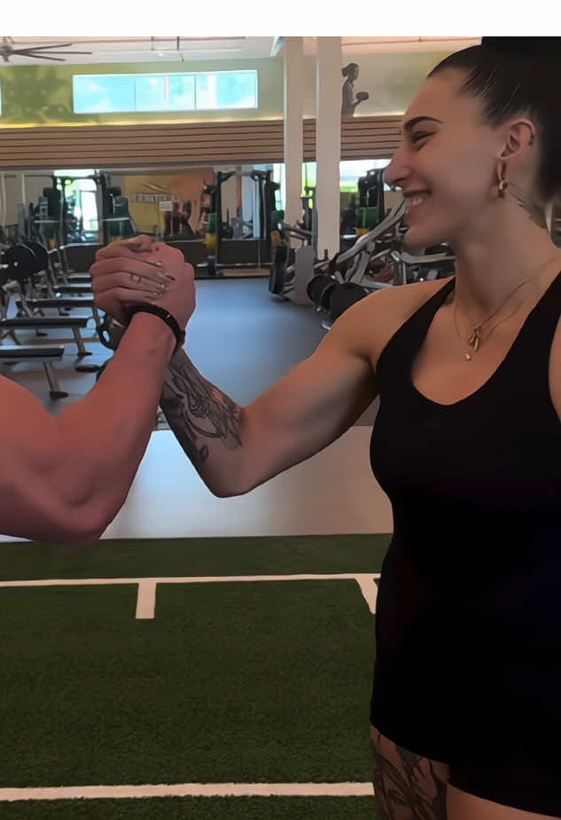 Los músculos de rhea impresionante |#pinchetiktokponmeenparati #paratiiiiiiiiiiiiiiiiiiiiiiiiiiiiiii #rhearipley #paratiiiiiiiiiiiiiiiiiiiiiiiiiiiiiii #fyppppppppppppppppppppppp 