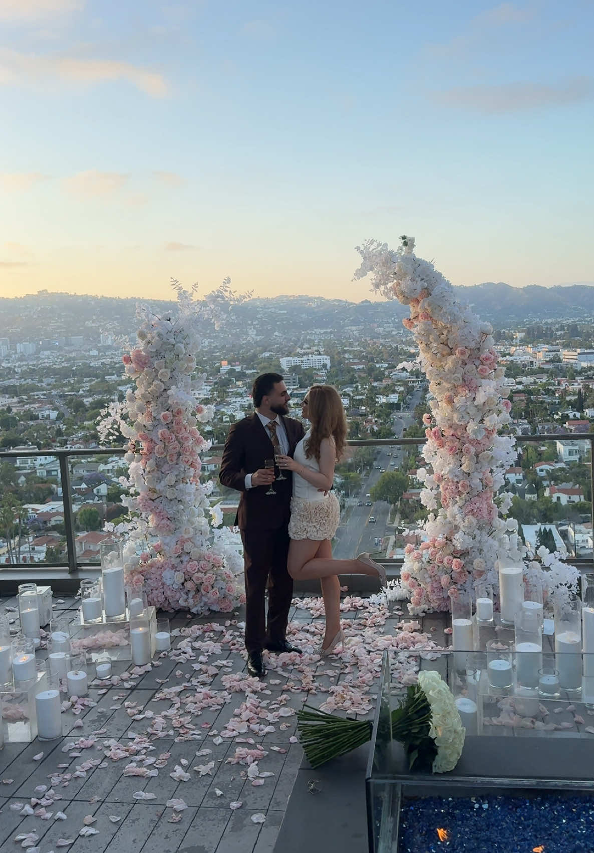 Sunsets & proposals overlooking LA have stolen our hearts 🥺 #marryme #proposal #lasvegasproposal #proposalvideo #losangelesproposal #Love #datenight #couple 