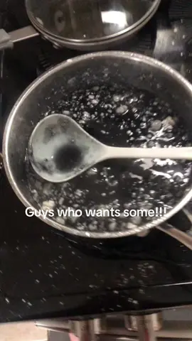 It’s tomato soup btw #cantcook #burntfood #fyp #dkwhattoputhere 