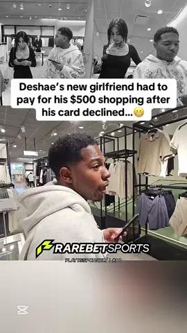 Yikes 😬 #deshaefrost #goviral #fyppagee #clips #streamer #streamerclips #twitchstreamer 