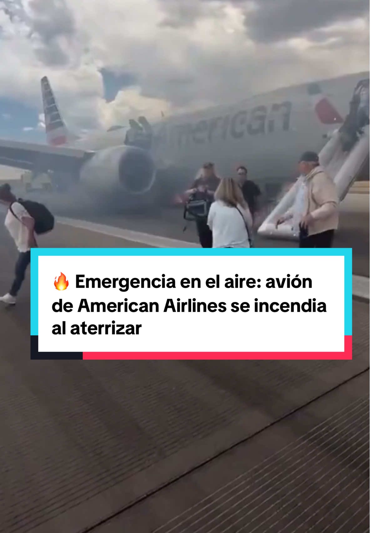 🔥 Emergencia en el aire: avión de American Airlines se incendia al aterrizar Pasajeros fueron evacuados de inmediato después de que el tren de aterrizaje se incendiara en el aeropuerto de Denver. No se reportaron heridos, pero el susto fue enorme. ✈️🔥 #AmericanAirlines #Denver #Incendio #EmergenciaAérea #Noticias #TeInformo24HRS #Aviación #ÚltimaHora  
