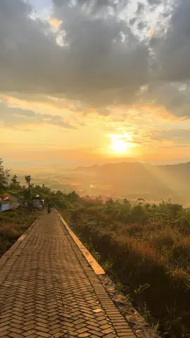 Uuhhh, Cakepp nyoo🤩 #gunung #gunungtiti #fypシ #fyp 