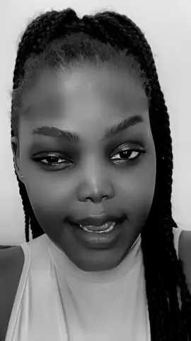I think i look cool on black and white 💯 👉👇 welcome to my live
