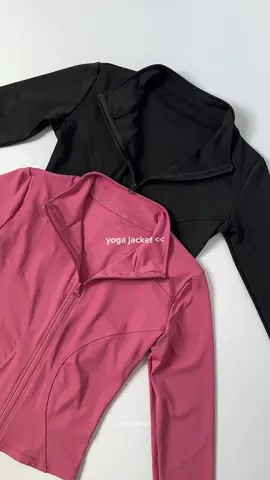 mall quality workout jacket #gymfit #workoutfit #runningoutfit #yogaoutfit #sportstop #yogajacket #sportsjacket #longsleeve #jacket #workouttop #fyp #trending #viral 