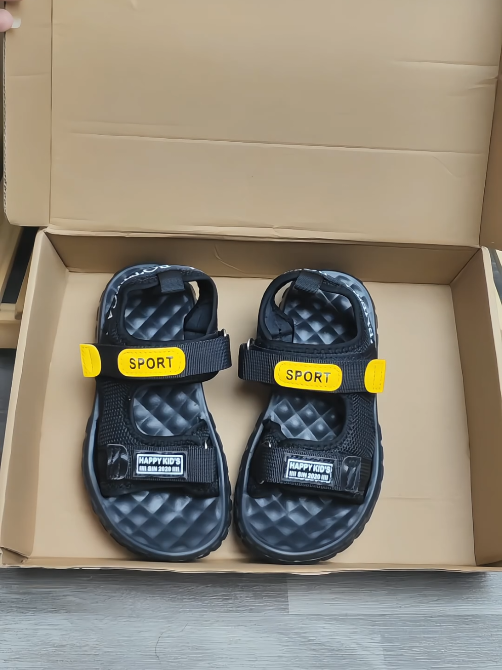 Sandal đi học cho bé #sandaldihoc #sandalchobe #giaydeptreem 