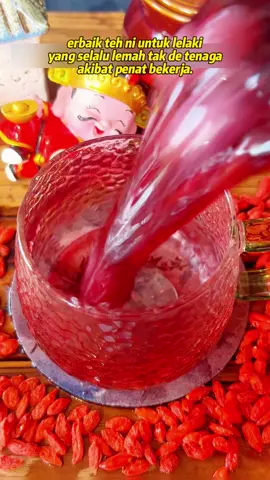 Teh Ginseng Buah Goji banyak manfaat untuk badan !! Teh ni dapat mengembalikan tenaga, yang mana mudah stress, penat sakit2 badan tu boleh cuba amalkan teh ni. Teh ni juga boleh membersihkan buah pinggang.. Cubalah amalkan korang!! #tehginsengbuahgoji #tehherba #tehginsenggoji #tehbuahgoji #badanpenat #tehtenaga #tehherbacina#fyp 