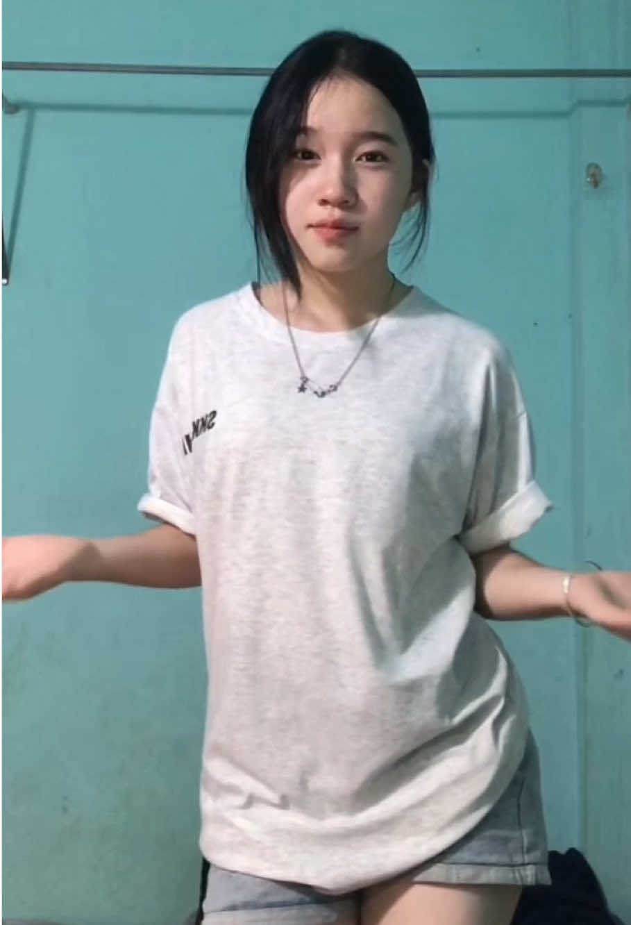 Khúc đầu mặt bả đơ 😭//đc:?, flop em gái toii#xuhuớng #dance #dance 