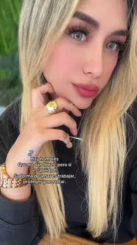 Hay hombres que no regalan flores, pero sí sostienen con firmeza. Su amor no siempre se dice, pero se nota…En el esfuerzo, en la protección silenciosa, en quedarse sin hacer ruido. No conquistan con palabras… lo hacen con hechos que no se olvidan 🙂‍↔️ #paratiiiiiiiiiiiiiiiiiiiiiiiiiiiiiii 