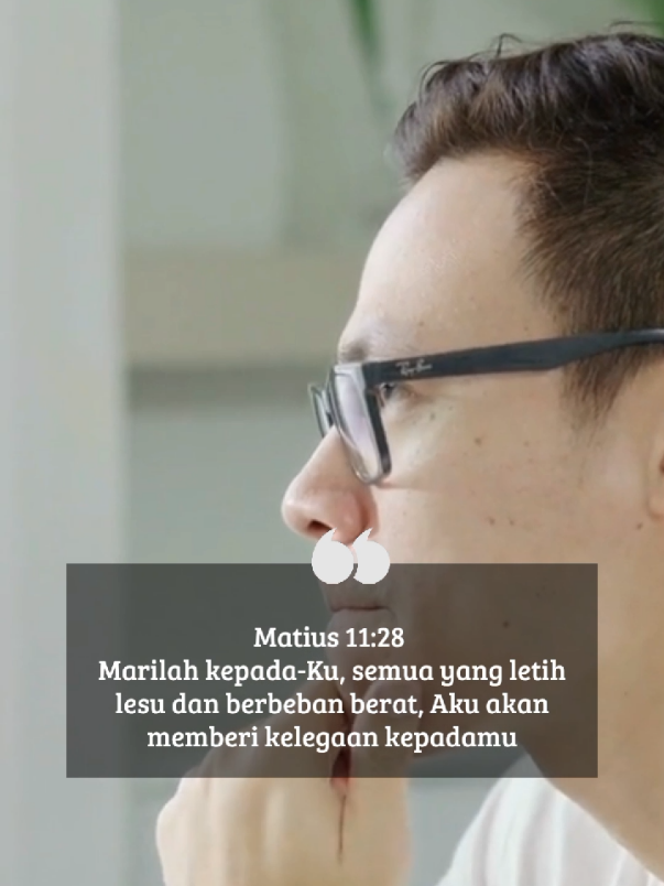 Tetaplah jadi manusia versi terbaikmu  #qoutes #rohani_kristen #TenangHati #karena #tuhanada #JanganMenyerah #happysunday #everyone 