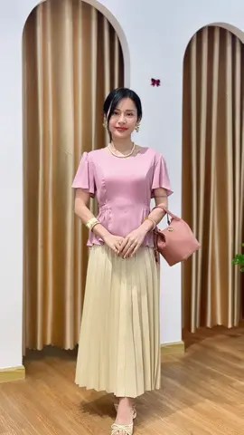 Set đồ nhẹ nhàng #thieuhoa #thoitrangtrungnien #thoitrang #setdoxinh 