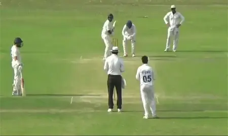 alhumdulilah 5wkts taken against Ahmad glass in president trophy 2k25 #superstar#amanatchan#viralvideo