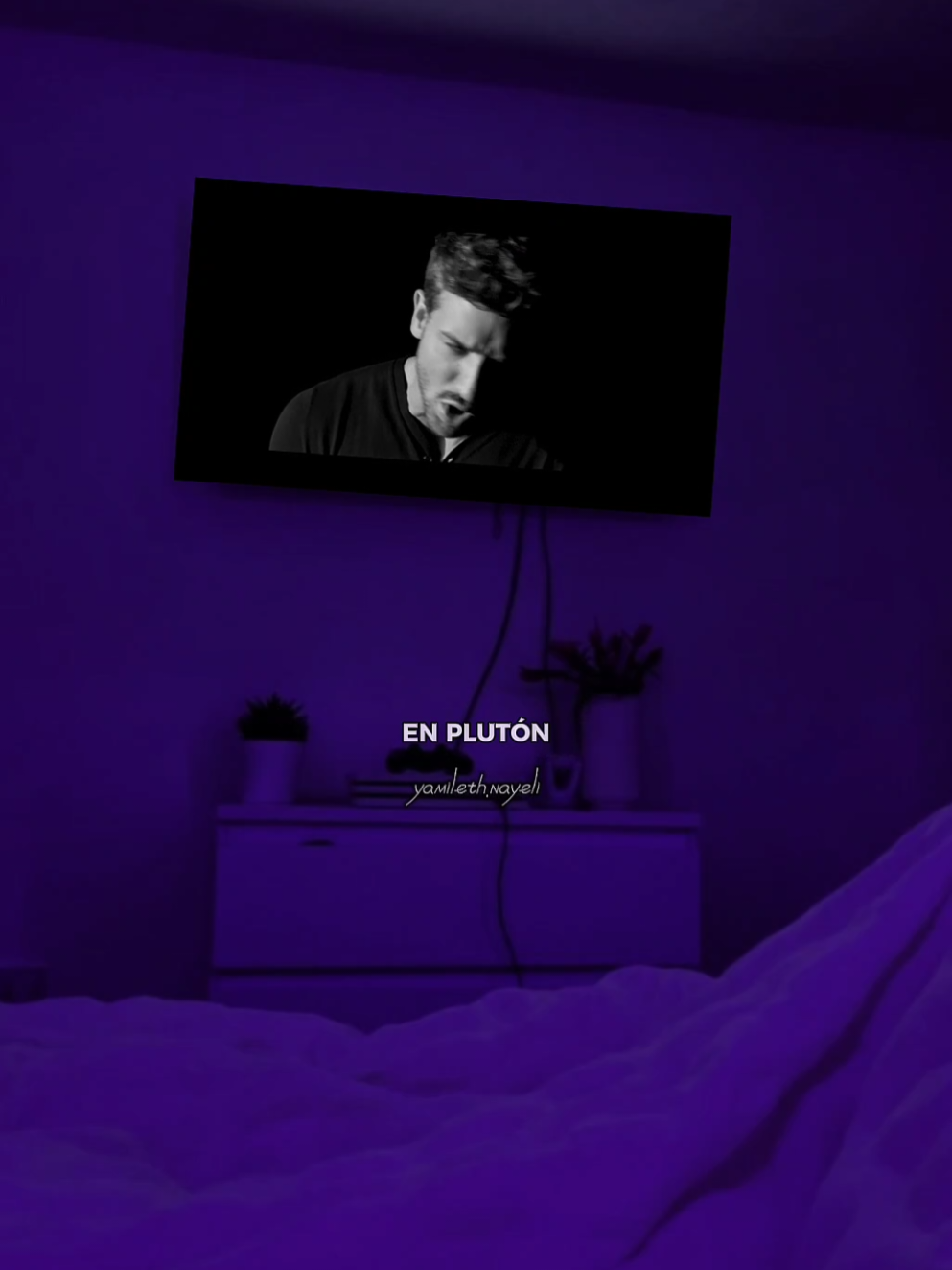 Y en la luna... #saturno #tendencia #viral #ensaturnovivenloshijosquenuncatuvimos #parati