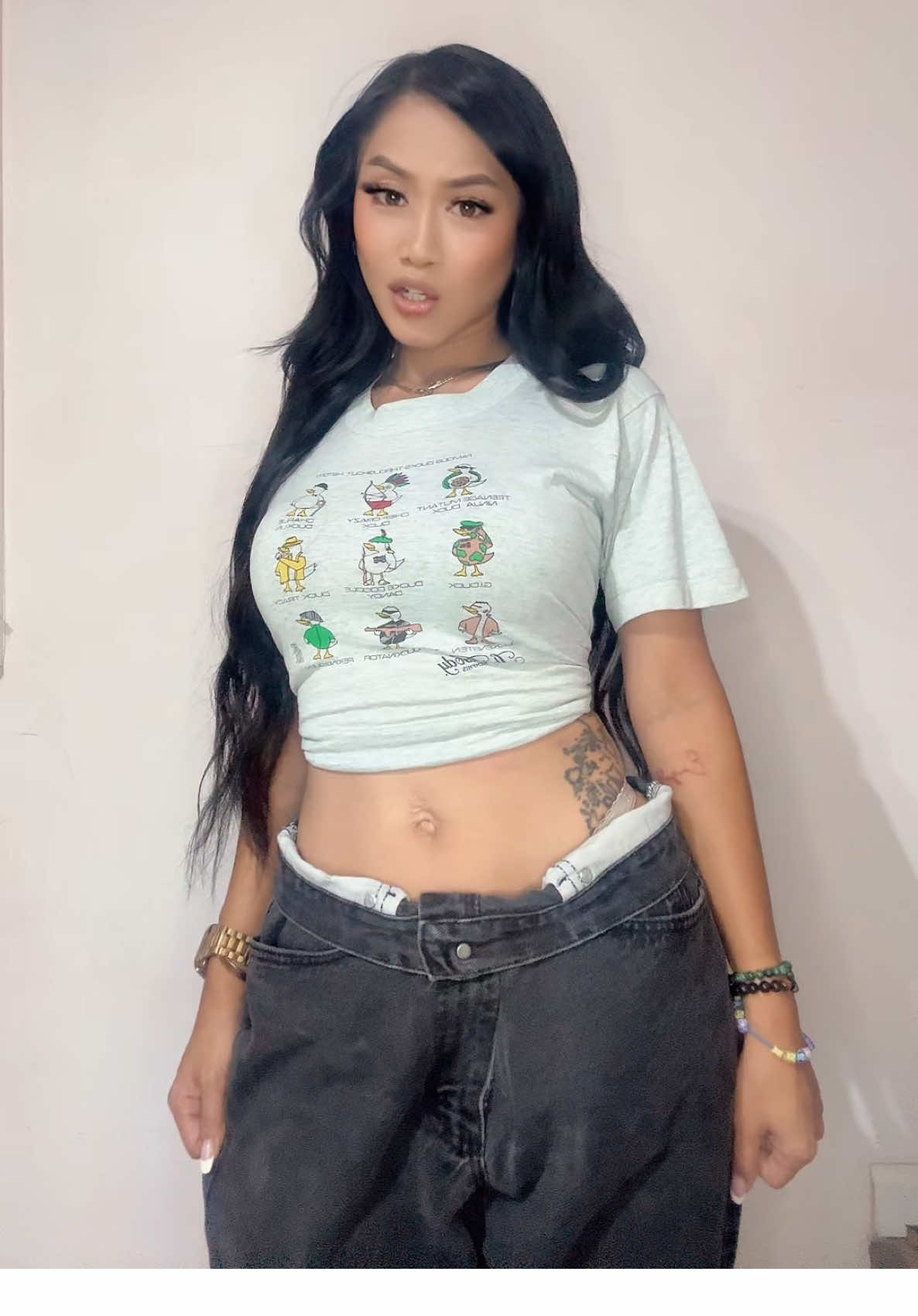 everyone falls in luv sometimes ☀️ #torylanez #oldschool #asian #throwback #throwbacksongs #summervibes #summermashup #sunday #sundayfunday #fypシ #sundayroutine #fakebody #viral #vintage #thrifted #pacsun #fyp #filipino #filipina #LoveIsland 